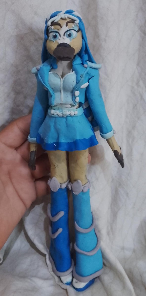 BarajadAurelio's tweet image. Aqui les presento el quinto color del nuevo arcoiris
Ella es zafiro brawshad una chica ganso azul especialista en la moda y alta costura su enfoque es diseño de moda y enfoque textil
#furrygirl #furryarwork #Furrys #furryarwork #furryartists #furryart #furrymodels3d