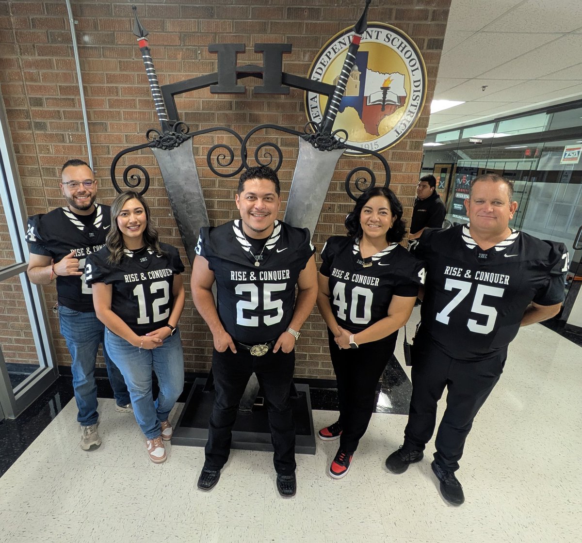 Fabiola Ruiz-Arras (@fabyarras) on Twitter photo Excited to welcome our Faculty today! We're ready for the 25-26 school year ⚔️🛡🏰 #TheKingdomOfChampions
<a href="/HanksGutierrez/">Danny Gutierrez</a> <a href="/DBumpas/">David Bumpas</a> <a href="/HHSCarrasco/">Christian I. Carrasco, M. Ed.</a> <a href="/bre_terrazas/">Brenda Terrazas</a> Excited to welcome our Faculty today! We're ready for the 25-26 school year ⚔️🛡🏰 #TheKingdomOfChampions
<a href="/HanksGutierrez/">Danny Gutierrez</a> <a href="/DBumpas/">David Bumpas</a> <a href="/HHSCarrasco/">Christian I. Carrasco, M. Ed.</a> <a href="/bre_terrazas/">Brenda Terrazas</a>