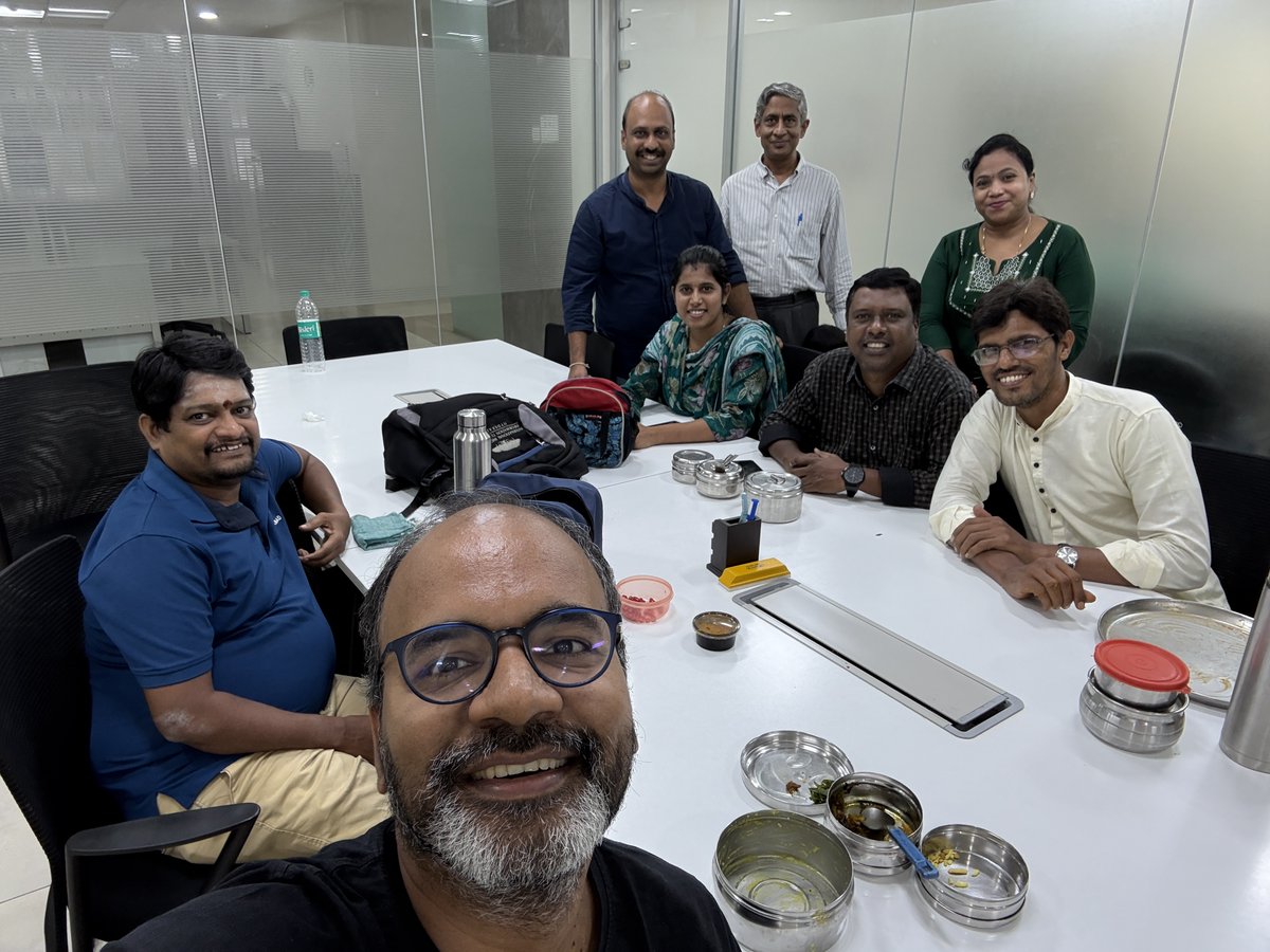 ponguru's tweet image. ๐ฝ๏ธ A fraternity that eats together, stays together! ๐
Had a super fun lunch with our amazing admin staff from across departments, Admissions, R&D, Student Life, GAD and IT. Was heartening to see the energy and enthusiasm they have! ๐
#IIITHAdminStaffRock #CampusLife #ProfGiri