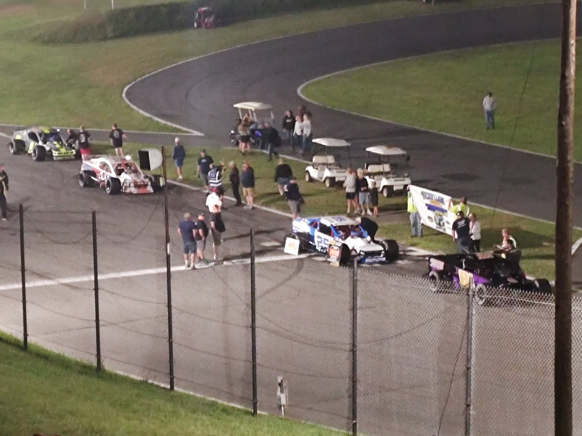 Brian Robievwins the Mike Brousseau Memorial 81-lap race at Claremont over Todd Owen and Jeremy Zullo. Brousseau's son Andrew comes home 4th.
