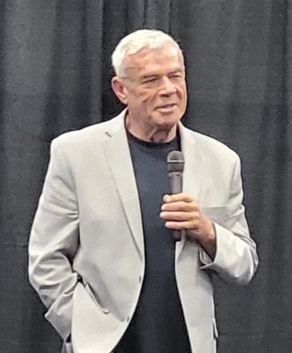 CatchThePinfall's tweet image. The 2025 @TNTHOF Jack Brisco Award inductee @EBischoff
