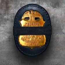 FBILosAngeles's tweet image. On behalf of the FBI, LA Chief Akil Davis expressed sincere condolences to the loved ones of the three @LASDHQ deputies lost today in the line of duty, particularly on behalf of close FBI partners in the public safety bomb tech community assisting the investigation. #EndOfWatch