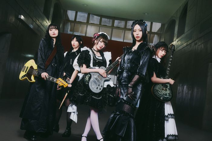 We spoke with <a href="/miku_bandmaid/">BAND-MAID 小鳩ミク(cluppo)🕊</a> at <a href="/AnimeExpo/">Anime Expo</a> about <a href="/bandmaid/">BAND-MAID #bandmaid</a>'s latest single "What is justice," from TOUGEN ANKI, other recent anime OP/EDs, and more   deadrhetoric.com/features/band-… #bandmaid