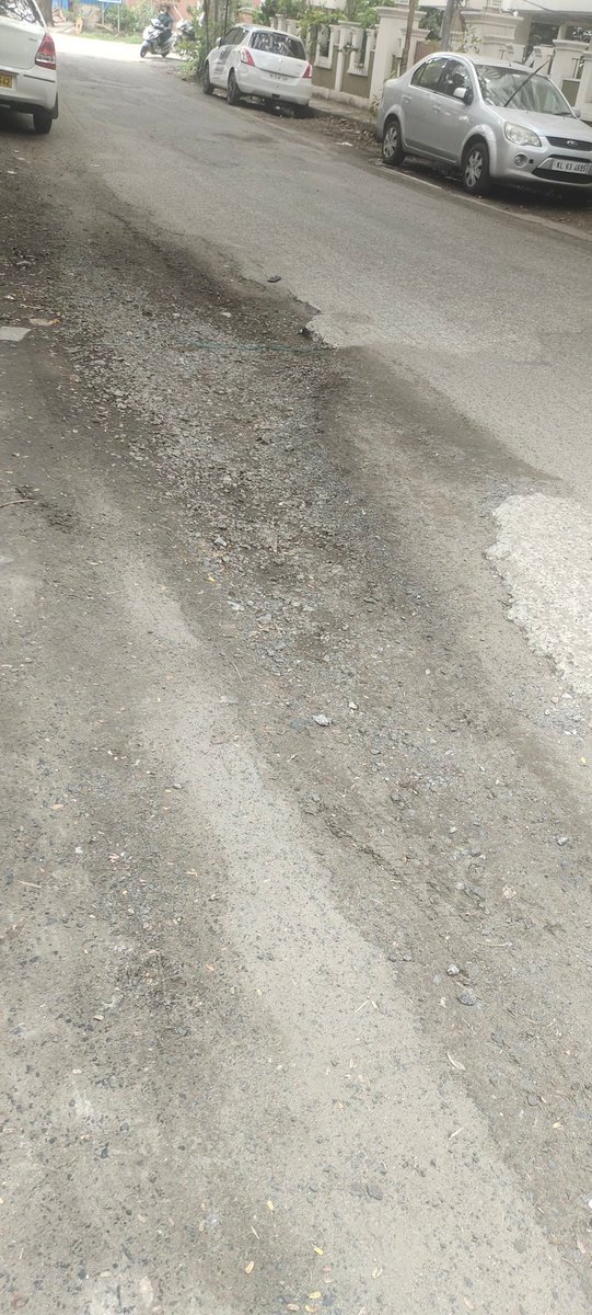 thanish1991's tweet photo. @chennaicorp it's been more than 1 month, the road at bawa street, Alwarpet was scrapped for relaying but the new road has not been relayed yet. Can this be checked and immediate action be taken ? https://t.co/iSpwhkDhoW