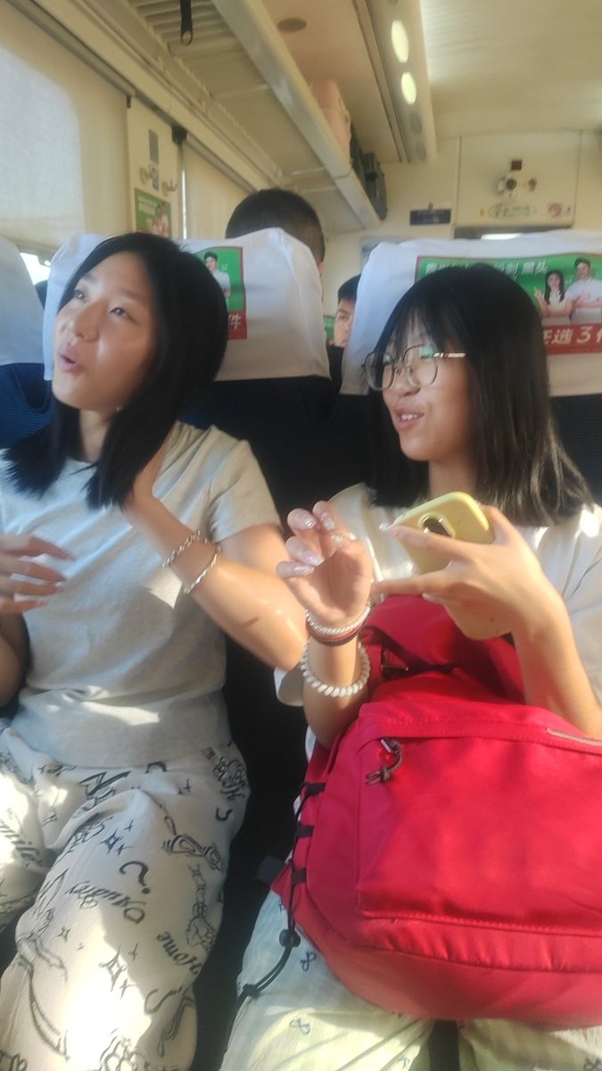 liushui520's tweet photo. 以后制裁中国最狠的不会是美国，会是欧盟🇪🇺，你触动了人家最底层的利益，放着谁都得制裁你，尤其还傻，拭目以待吧，立贴为证！ https://t.co/yTfQuOb6uA