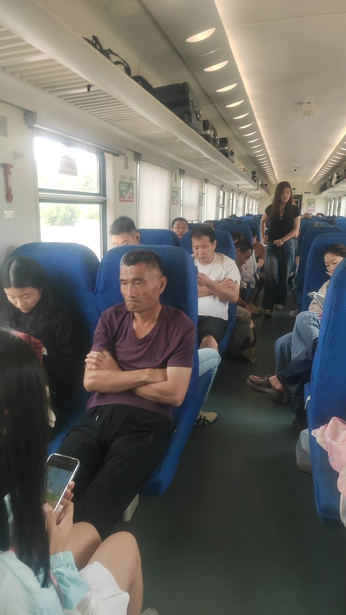 liushui520's tweet photo. 以后制裁中国最狠的不会是美国，会是欧盟🇪🇺，你触动了人家最底层的利益，放着谁都得制裁你，尤其还傻，拭目以待吧，立贴为证！ https://t.co/yTfQuOb6uA