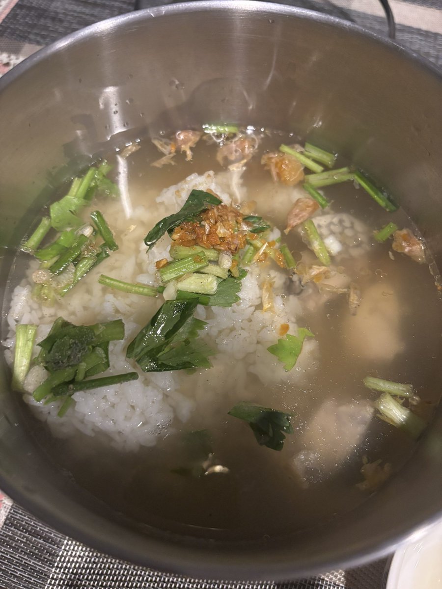 กระต่ายน้อยวิ่งลื่ว🐰ปลิวทะยาน (@visatay) on Twitter photo 