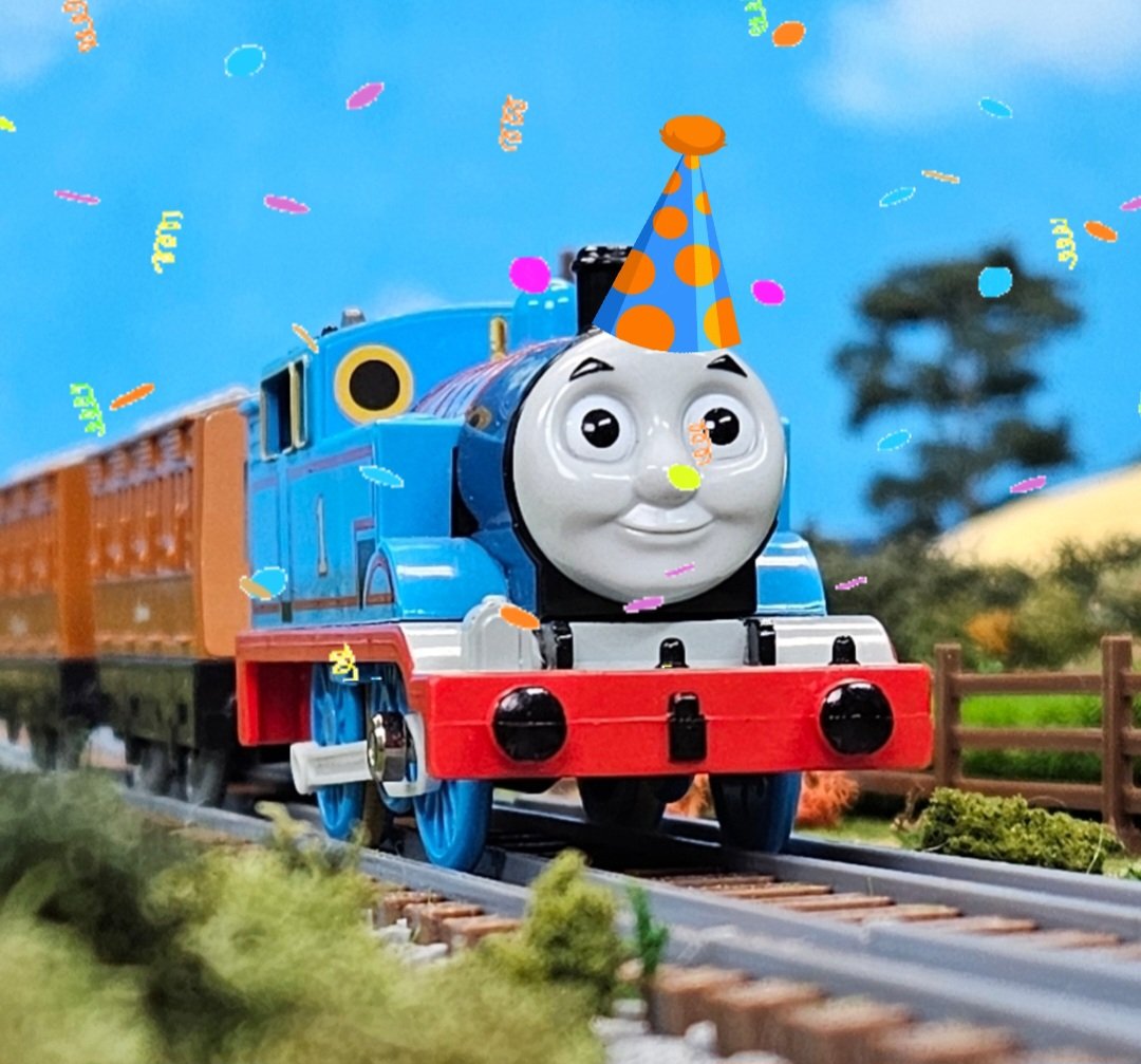 Sidekickjason's tweet image. Thank you, everyone, for the birthday wishes! 🎉🎂 It was a lovely day!