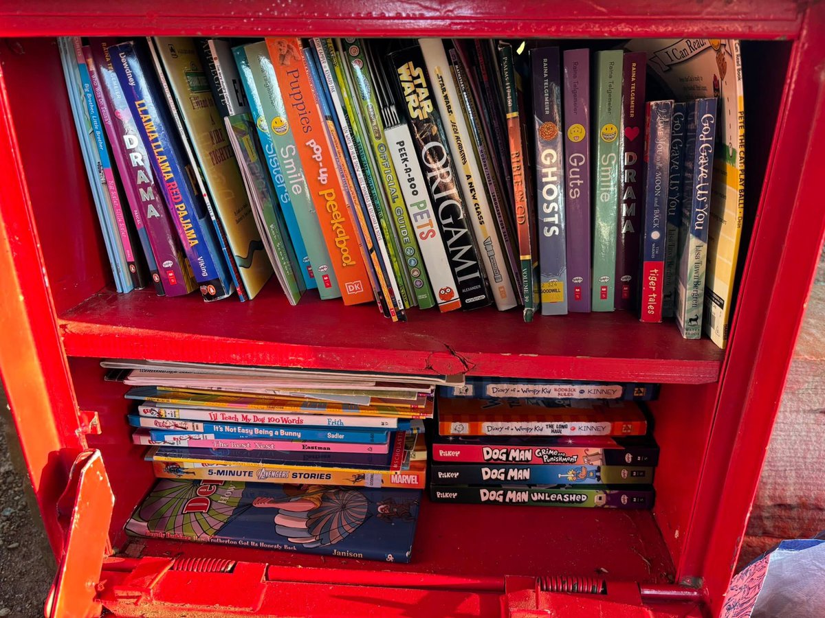 LCsFreeLibrary's tweet image. 🚨 Restock alert 🚨 at Sharon Johnston Park!