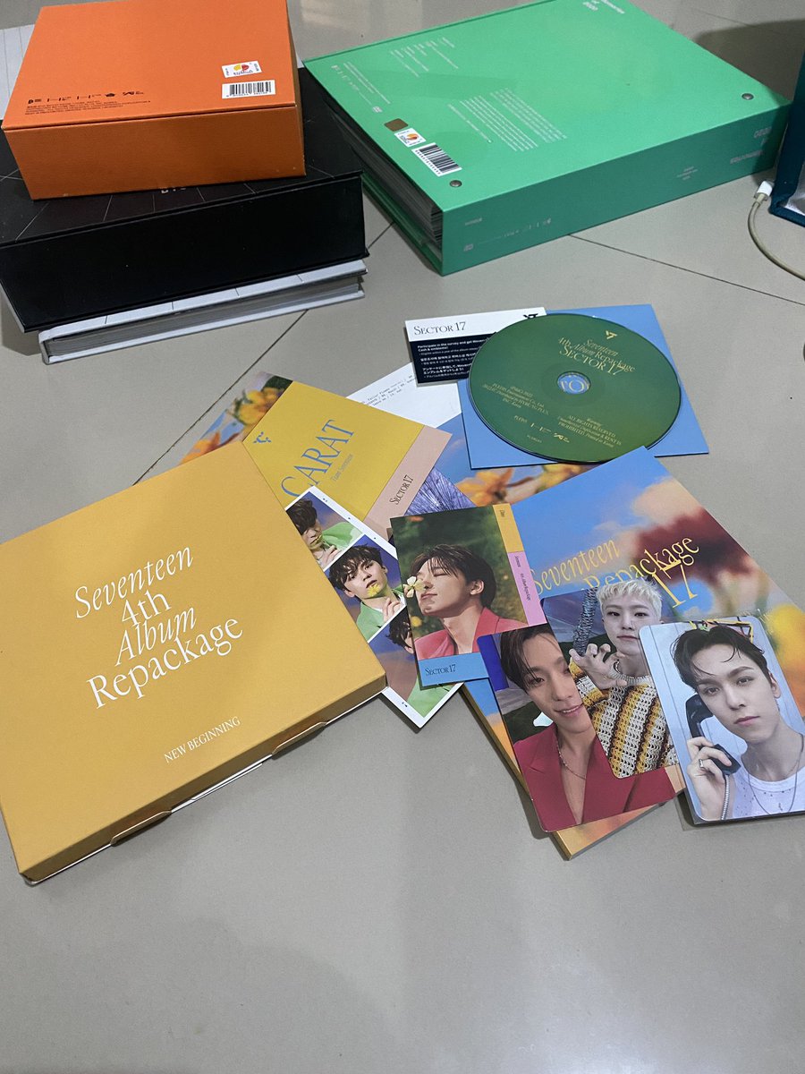 starshopPH_'s tweet photo. DECLUTTERING SUPER SALE

#WTS SEVENTEEN 4TH ALBUM REPACKAGE (unsealed but still in good condi) - COMPLETE INCLU

PRICE: 
Php 349 only

DM for interested https://t.co/E8tuePqY5L