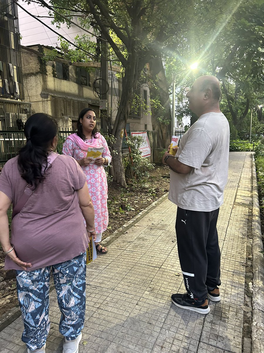 Eeshna_Gupta's tweet image. #SAYNOTOHOSPITAL In GK1

📍Pamposh Enclave