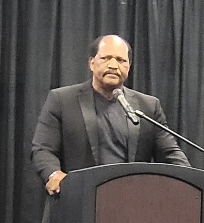 CatchThePinfall's tweet image. The 2025 @TNTHOF Frank Gotch Award inductee Ron Simmons