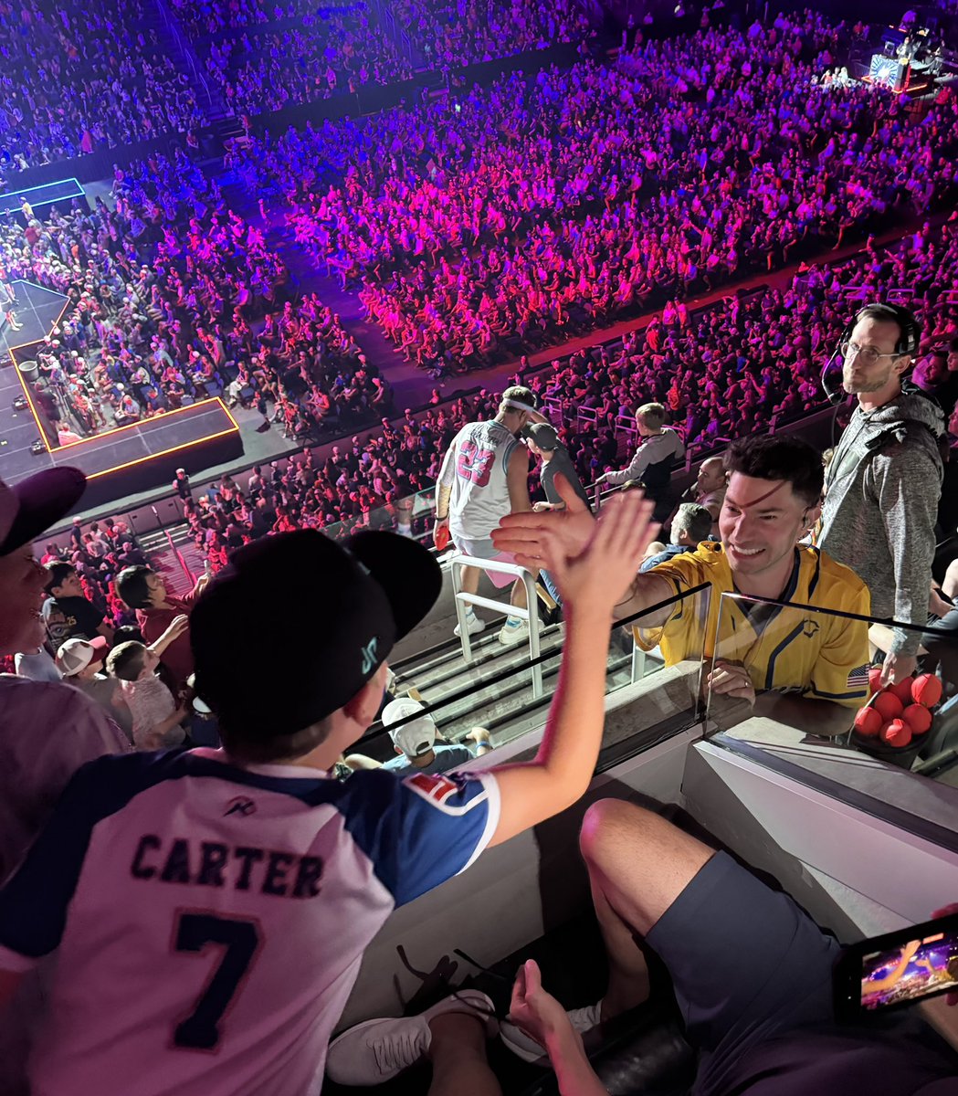 johnkim's tweet image. Always awesome to see my boy @HashtagChad and @DudePerfect. What a show. Eardrums will never recover.