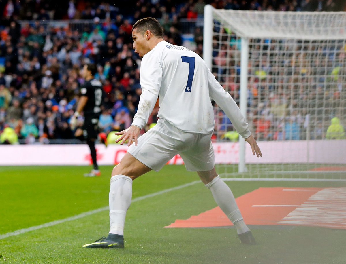 CR7HQ_'s tweet image. Real Madrid CF v Real Sporting de Gijon - La Liga
on November 26, 2016
#CristianoRonaldo #RealMadrid