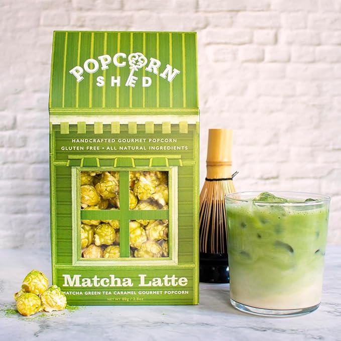 foodbeast's tweet image. Matcha Latte-Flavored Popcorn Gets In On The Craze 🍵 🍿
Matcha-flavored popcorn wasn’t on my list of 2025 happenings, but considering its global rise in popularity, it’s not so random after all. Popcorn Shed is behind the snack that combines caramel popcorn with matcha 🤤