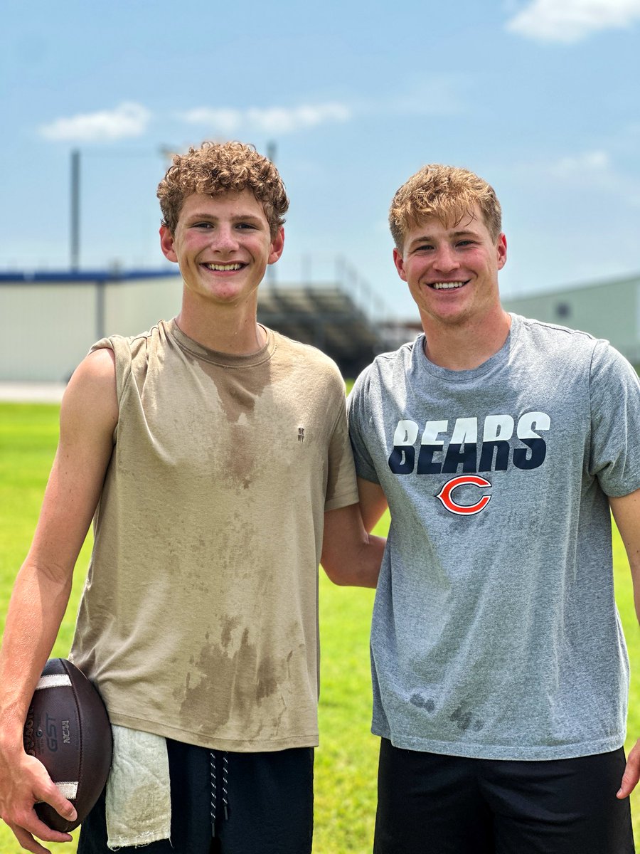 TownsendTeff's tweet image. Thank you! @will_mueller80 for the past 6 months of work. You have really helped change the way I view the game! Good Luck in Florida!
-
#everyrepcounts #harberfootball #athleteexperience #classof2029
@PrepRedzoneAR @HB_WildcatFB @Central__FB #qbcoach @AE_mentorship
