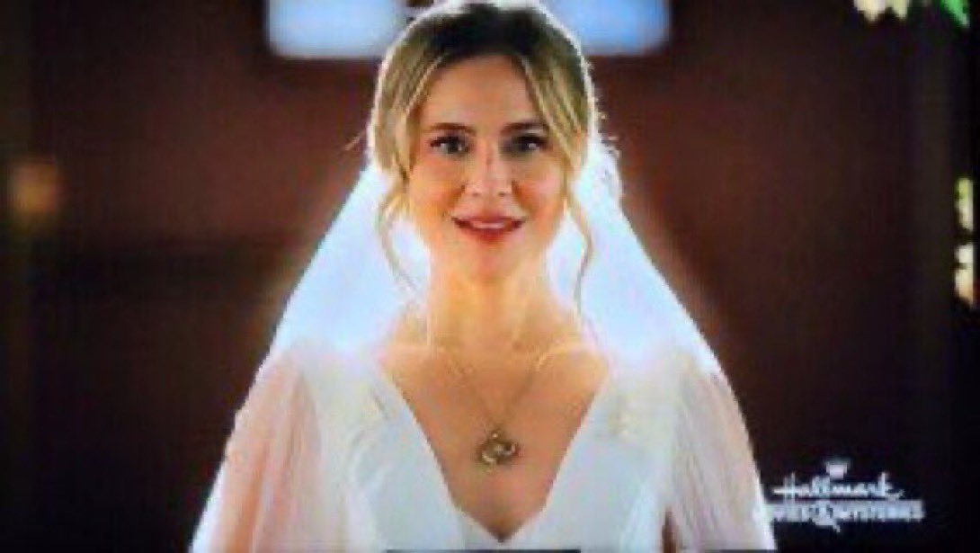 #POstables #DarrenAbbott <a href="/Anniehowellpr/">Annie Howell</a> #RenewSSD <a href="/HallmarkPlus/">Hallmark+</a> <a href="/hallmarkmystery/">Hallmark Mystery</a> <a href="/hallmarkchannel/">Hallmark Channel</a>  Shane looks more angelic here than she ever did while she was wearing wings &amp; a halo in the For Christmas movie! She is literally glowing &amp; I remember gasping when I first saw this!