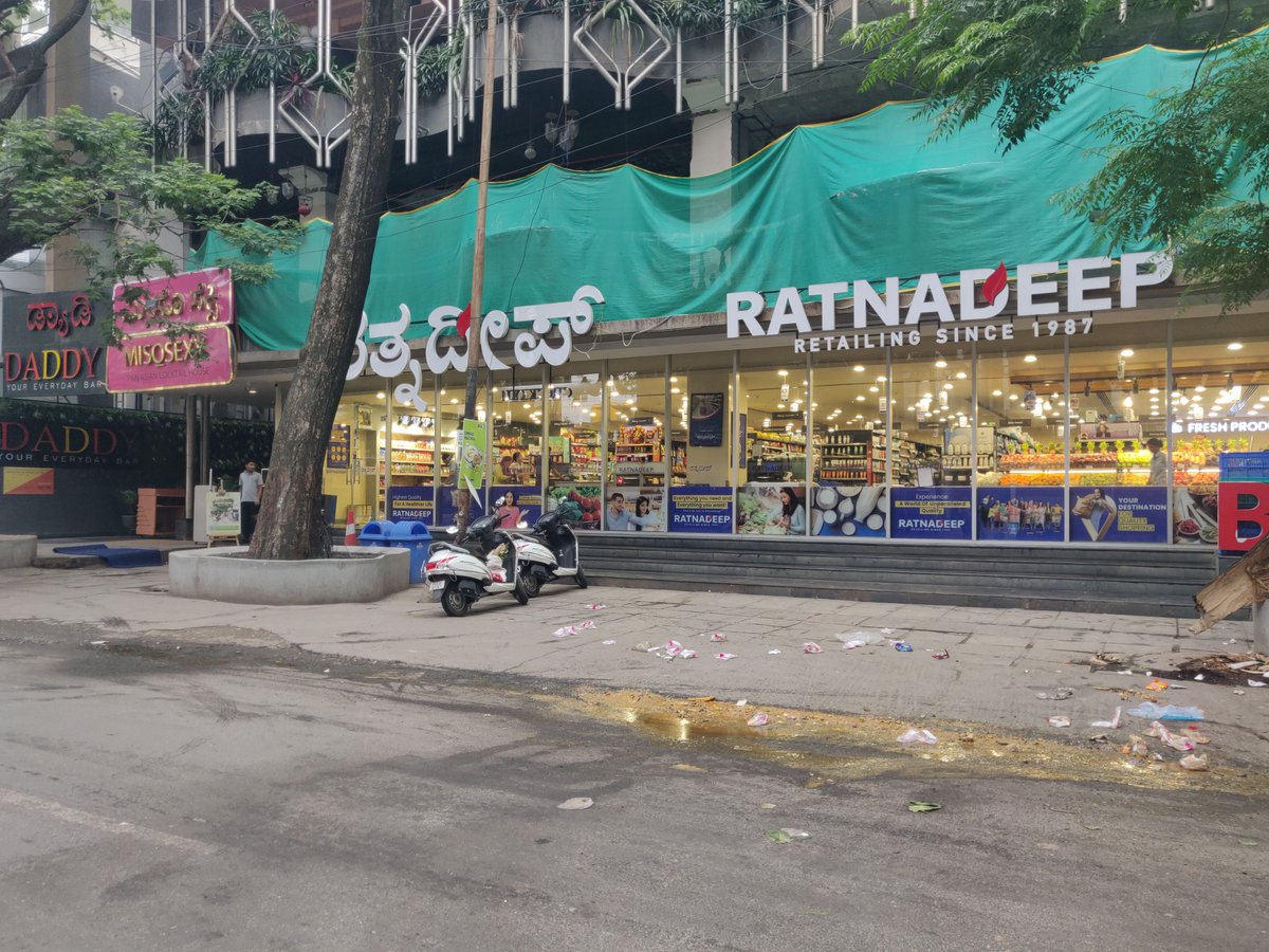 AmirNagri's tweet image. . @BBMPofficial the kitchen waste is daily disposed off on the road on the 12th main Indiranagar by the restaurants above this building. It is disgusting to go for grocery shopping in the morning at the market below. Kindly take strict action.
