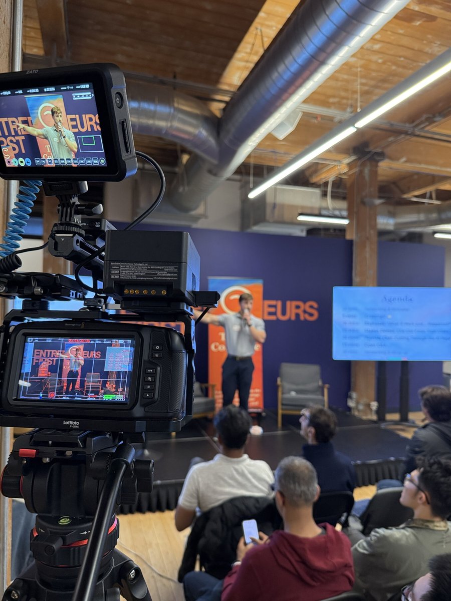 Data Phoenix is at tonight’s The AI Collective meetup in San Francisco, diving into the future of work with Manus. Great demos, real talk, and a fresh take on what “AI-native” really means.