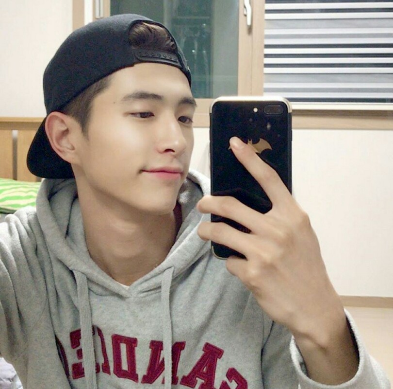 sh25501632's tweet photo. 비야 그만와라 나가서 놀게 https://t.co/oAQFLwlDsz