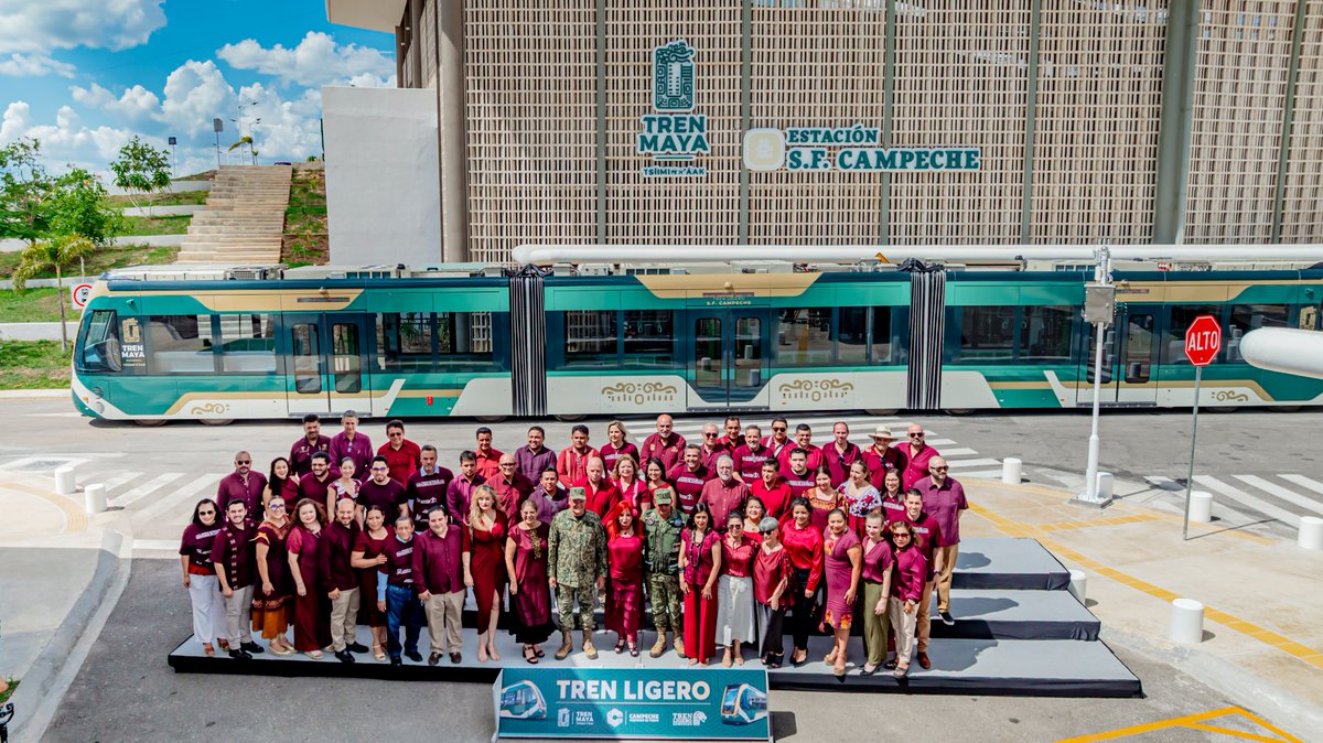 LaydaSansores's tweet photo. Hoy recorrimos el Tren Ligero, que ya casi arranca…

Gracias al expresidente Andrés Manuel, a nuestra presidenta @Claudiashein y a la @DefensaMx por hacerlo realidad. 

Este domingo 20 de julio inicia operaciones, todos los días de 5:00 a.m. a 11:00 p.m.

Será gratis hasta el 1 de agosto. Después, costará $18, con 50% de descuento para estudiantes, personas mayores y con movilidad reducida.