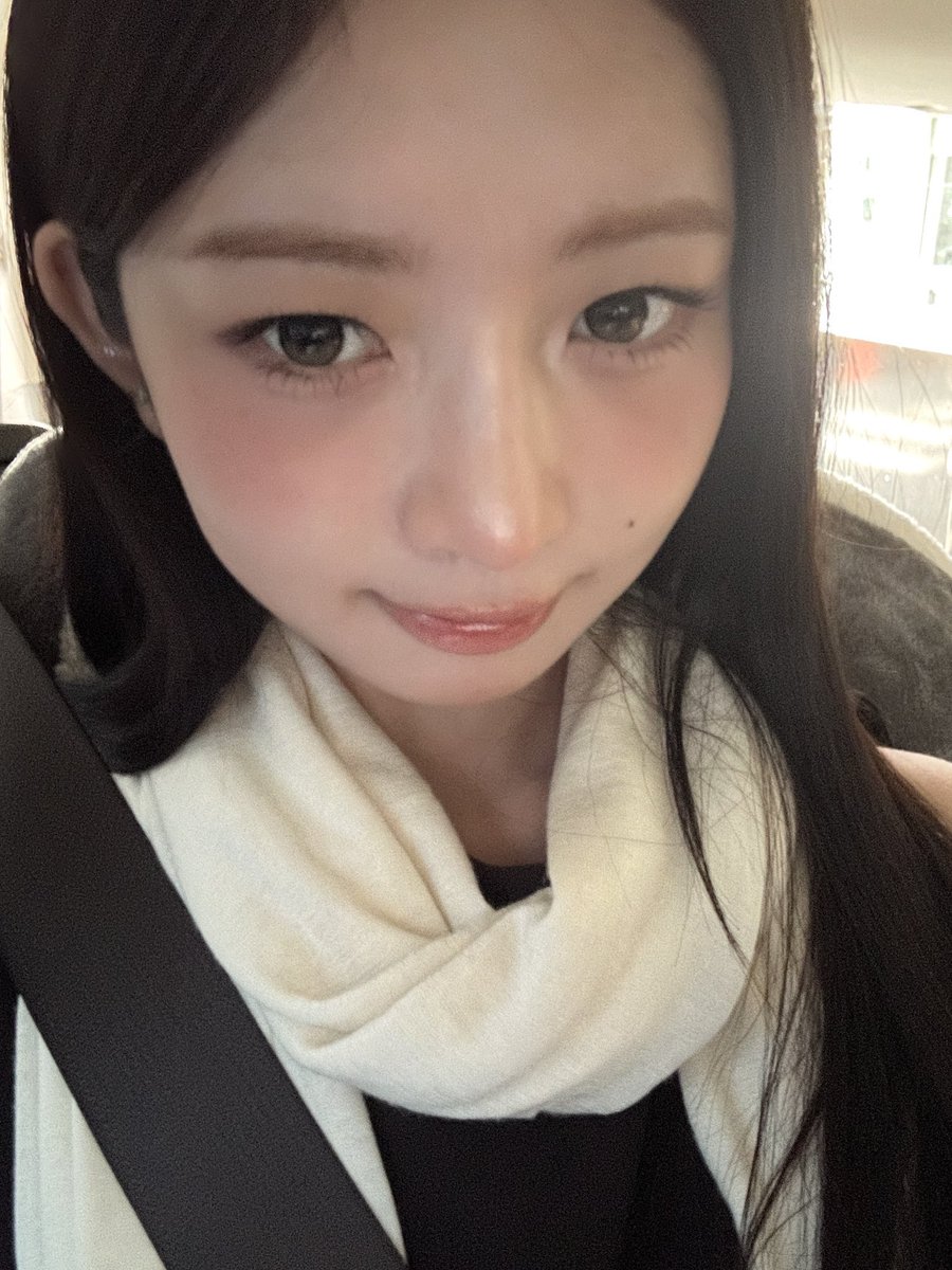 rei pics tweet media