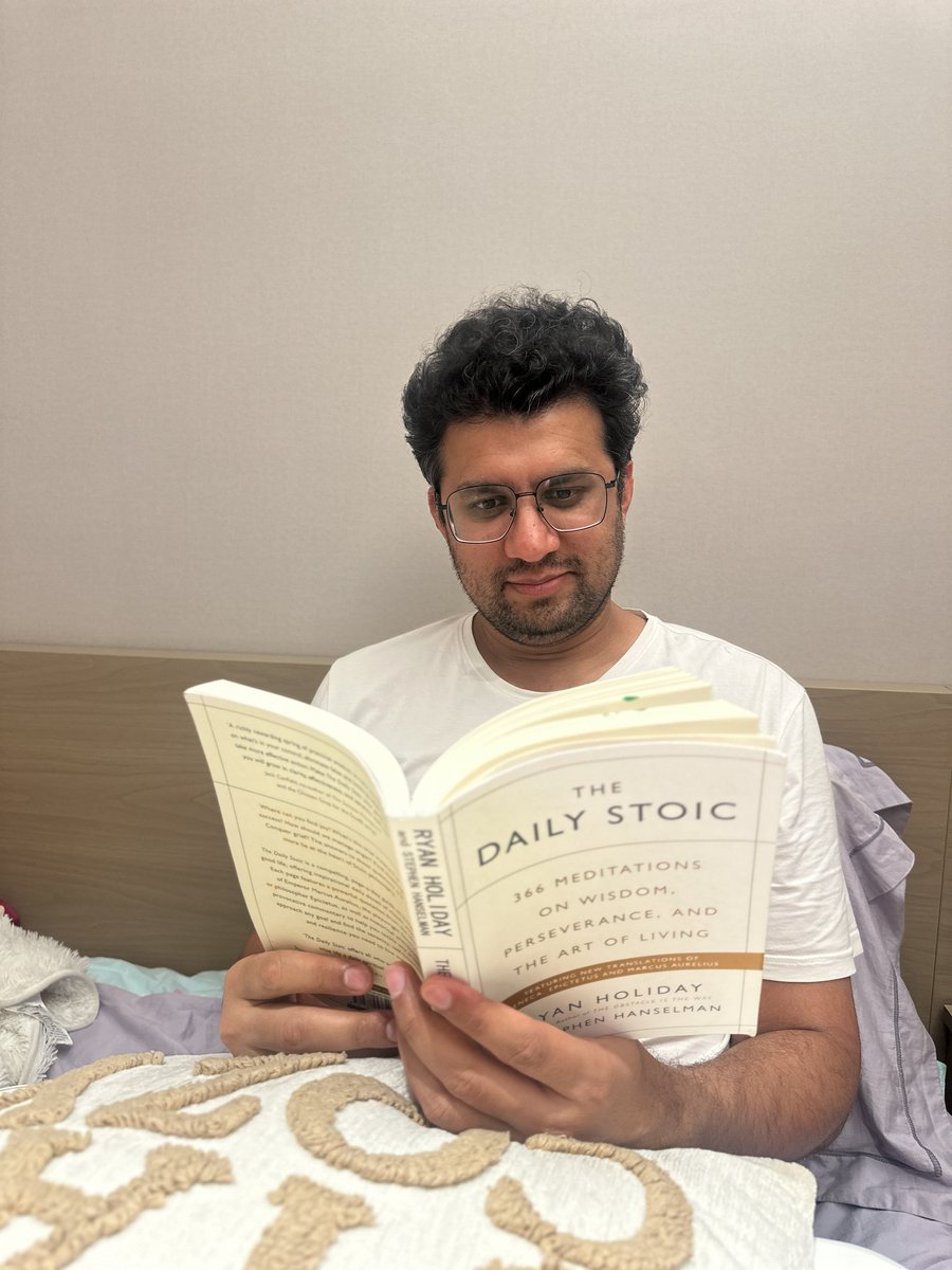 fahadidrees2011's tweet photo. 🌹🙂❤️ Stoic Life 🥇🇵🇰👍
#Nanjinguniversity
#booklover  #bookish #readerscommunity #books #BooksWorthReading  #bookrecommendations #read #readers #mustread #bookAaddict #bookworm 
#WorldBookDay #BooksWorthReading https://t.co/jsRzH2PtEk