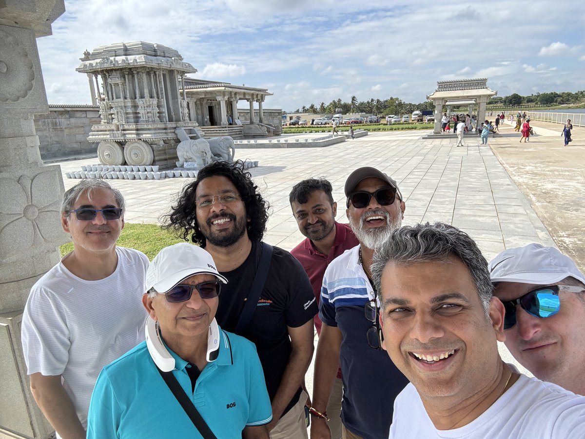 sandeshr's tweet image. And the Yatra folks assemble
@sai_penumuru @ncalerouy @connor_mc_d @JulianFreyCH @neilsellers @bkhan @MikeDietrichDE @NewtGlobal @alexnuijten @patch72 @GavinSoorma @vijaysiva79
#OCYatra2025 #Oracle #Database #OracleCloud #AI #AIAgents
@oracleugs @oracleace @OracleDevs
