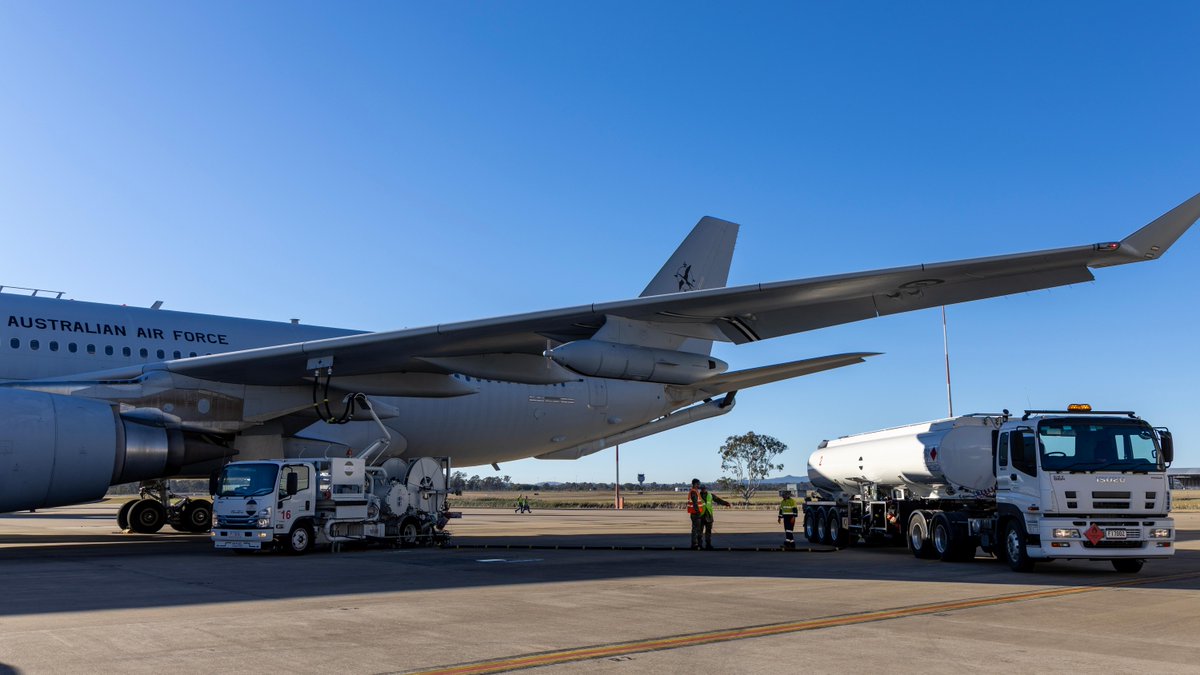 AusAirForce's tweet image. Refueled and ready to go ✔⛽
#AusAirForce and @RoyalAirForce personnel worked together to refuel a No. 33 Squadron KC-30A Multi-Role Tanker Transport aircraft using Sustainable Aviation Fuel at RAAF Base Amberley prior to Exercise Talisman Sabre 2025 kicking off.