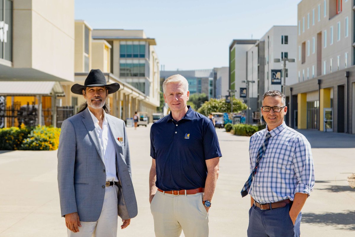 ucmerced's tweet image. A warm Bobcat welcome to Carlos Lauchu, founder and principal of The Science Academy STEM Magnet School, during his visit with Scott Hagg and Dustin Noji at UC Merced! We're proud to collaborate with STEM champions to create pathways for student success in science and innovation.