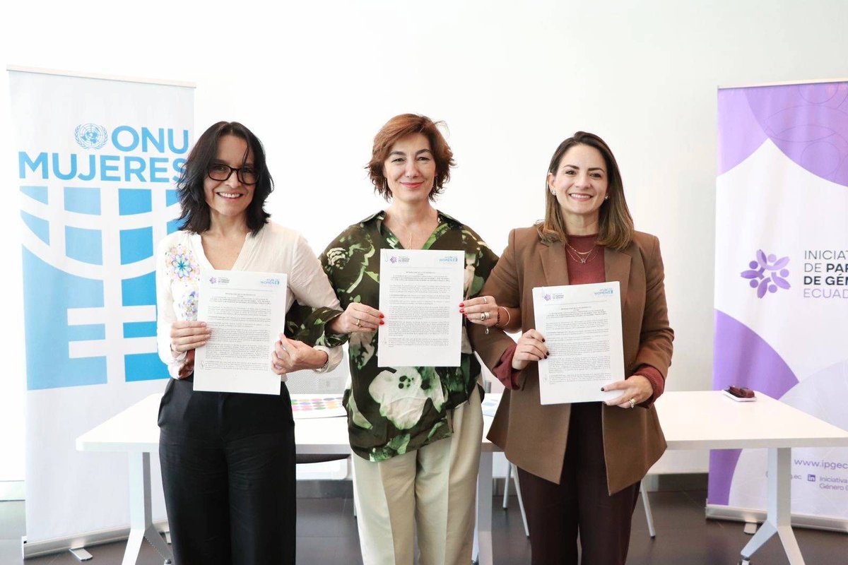 LauraIMelo's tweet image. ✍️🤝 Hoy acompañamos la firma del Memorando de Entendimiento entre la Iniciativa de Paridad de Género en Ecuador y @ONUMujeres.
Un paso importante para acelerar la igualdad, cerrar brechas y construir un futuro con más oportunidades para mujeres y niñas. 💙👩🦰👩🏽🦱👩🏼
