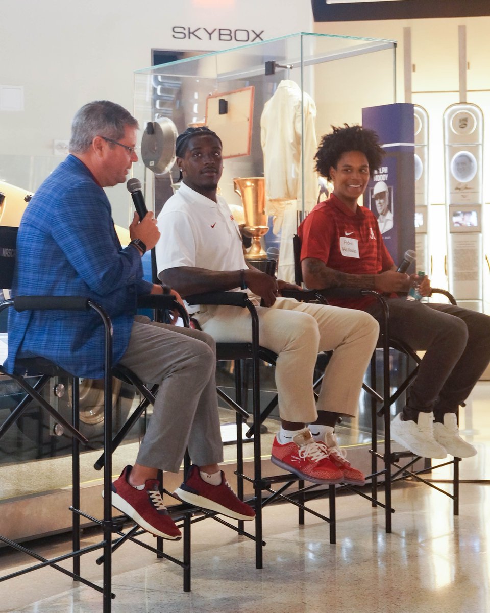 UAAlumniAssoc's tweet image. The Tide rolled into Charlotte this week! #TideOnTour featured a Q&A with Coach Deboer, Coach Oats and Crimson Tide student athletes. It was a night full of Bama pride. 🐘❤️ Don’t miss the next stop as the tour rolls on to New York City next week!