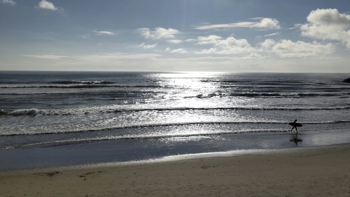 Surf09230428's tweet image. おはようございます☀
今日は鹿島市でサーフィン🏄
早朝から楽しんでます🏄
今日も頑張って下さい💪
#サーフィン