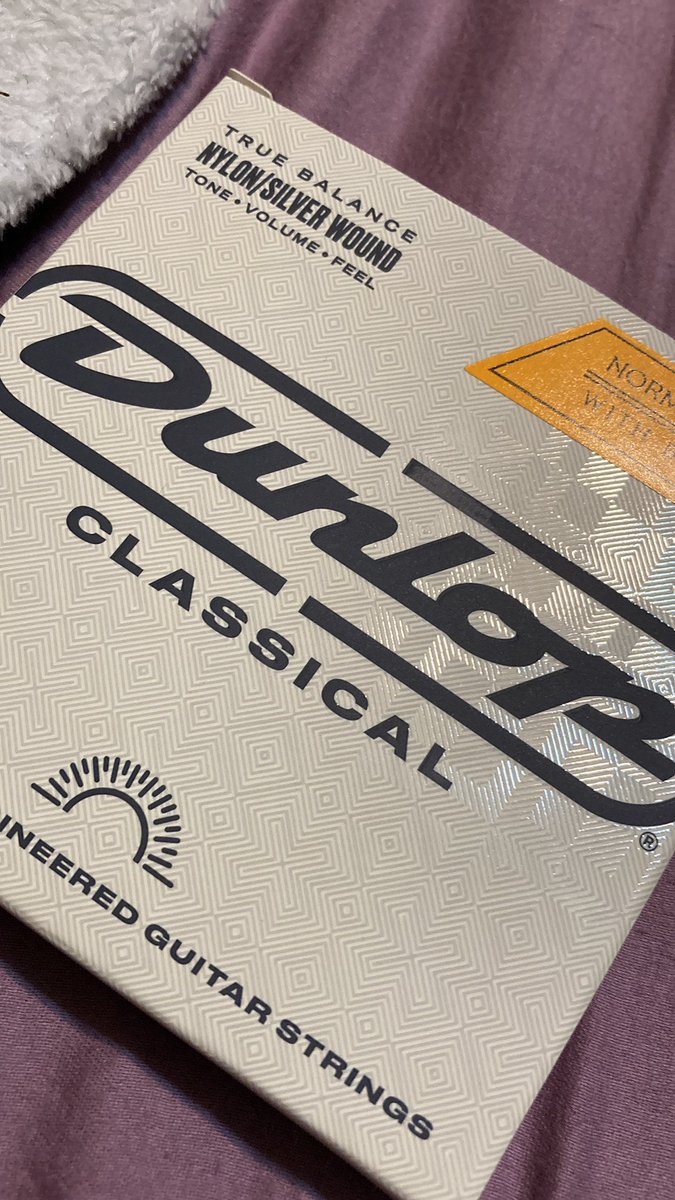 AbbyLovesProg's tweet image. Restringing the Dean tomorrow. Where I bought my strings also does tuning key repairs. Gonna bring in the banjo.