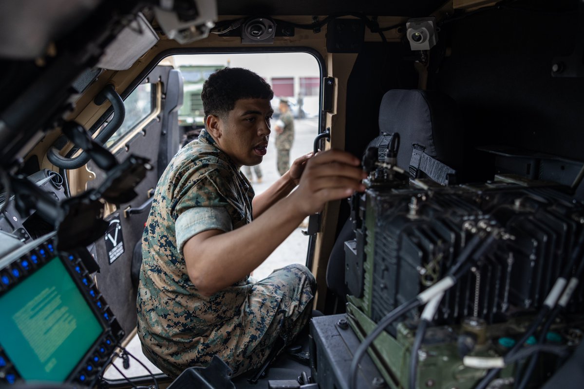 USNorthernCmd's tweet image. Certified and ready — Marines prepare to support @JointTFSB, partnering with @CBP to protect the homeland.
📍 El Paso, Texas