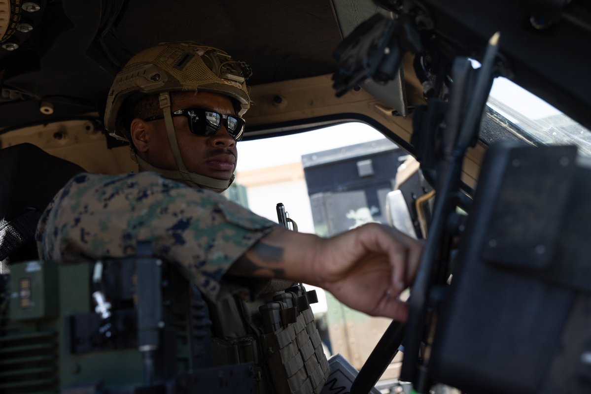 USNorthernCmd's tweet image. Certified and ready — Marines prepare to support @JointTFSB, partnering with @CBP to protect the homeland.
📍 El Paso, Texas