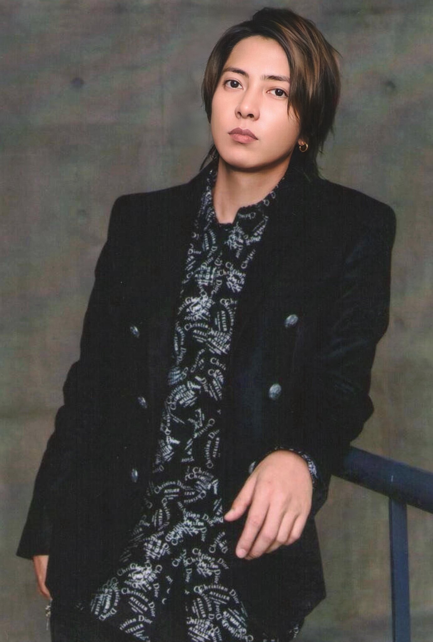 大迫力⭐️山下智久⭐️大判A3写真集 大迫力⭐️山下智久⭐️大判A3写真集 - メルカリ