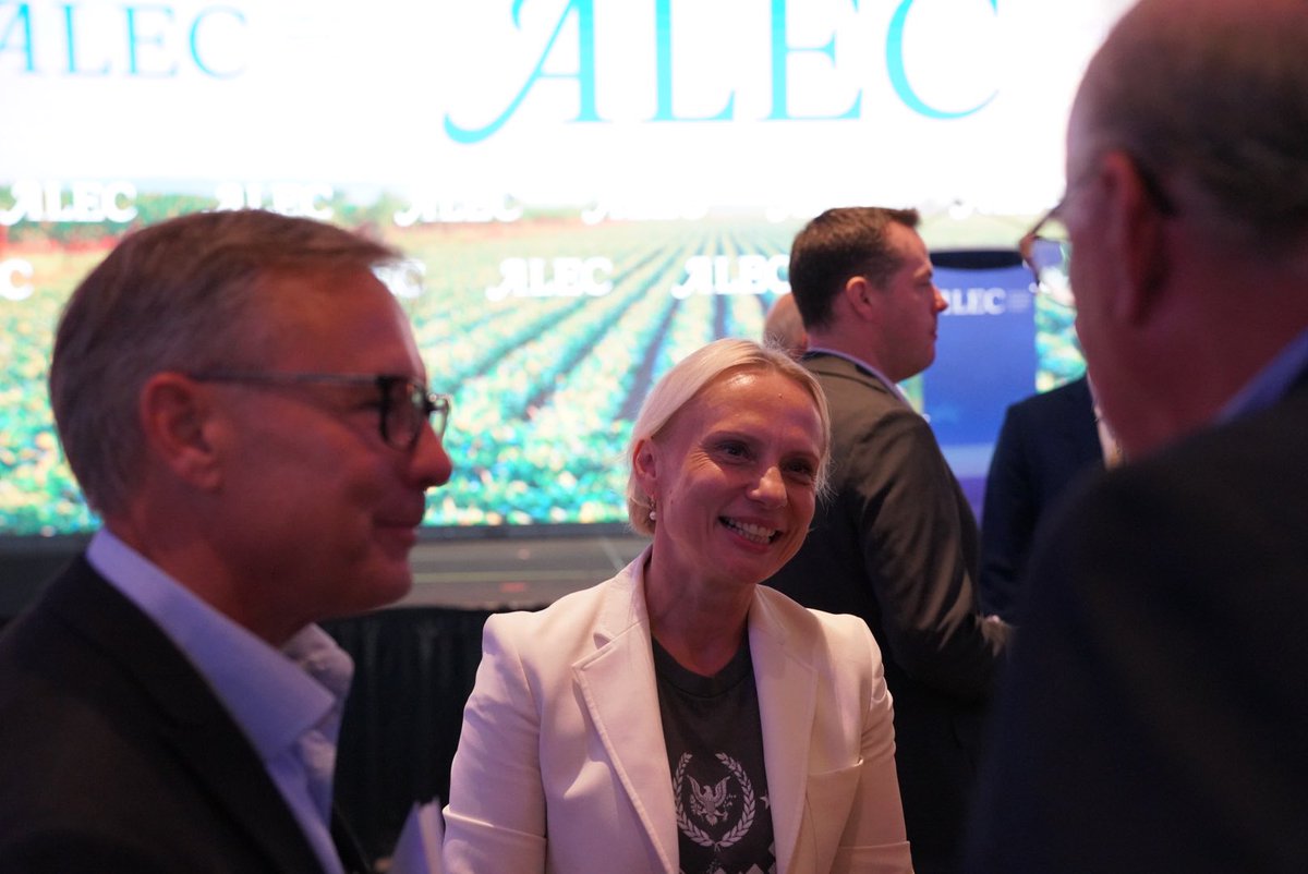 RepSpartz's tweet image. Great speaking at the @ALEC_States Annual Meeting in Indy about the importance of fixing healthcare at the national level, partnering with the states, and the need for states to address three state-specific issues:
•Election integrity
•Criminal justice
•K–12 education.