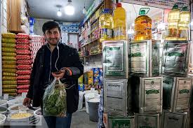 jmd109667's tweet image. تو #جنگی_که_بردیم علی رغم تبلیغات منفی دشمنان نسبت به کمبود کالا و تشویق مردم به انبار و احتکار، شاهد بودیم که مردم شریف ایران با مدیریت منطقی خرید و پرهیز از انبار کالاها، نقش تعیینکنندهای در ثبات بازار ایفا کردند...
#ایران_قوی