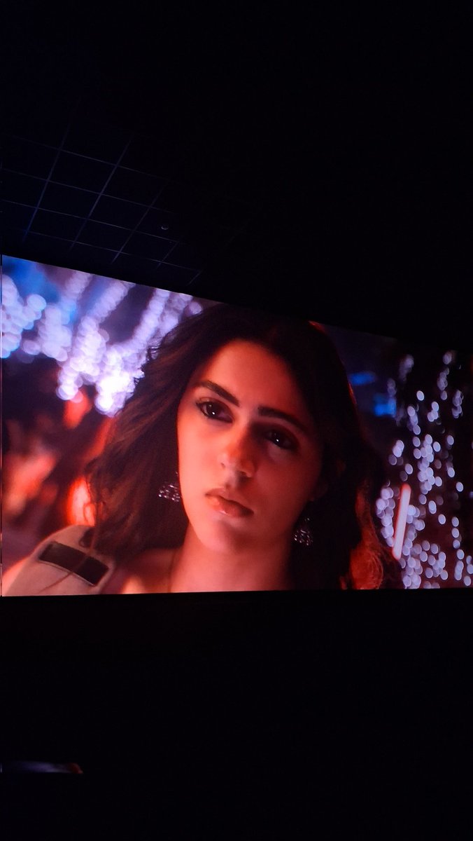 visionary0987's tweet photo. Watching #Saiyaara right now n just can't bear it waiting it to end https://t.co/oGOGAzERn6