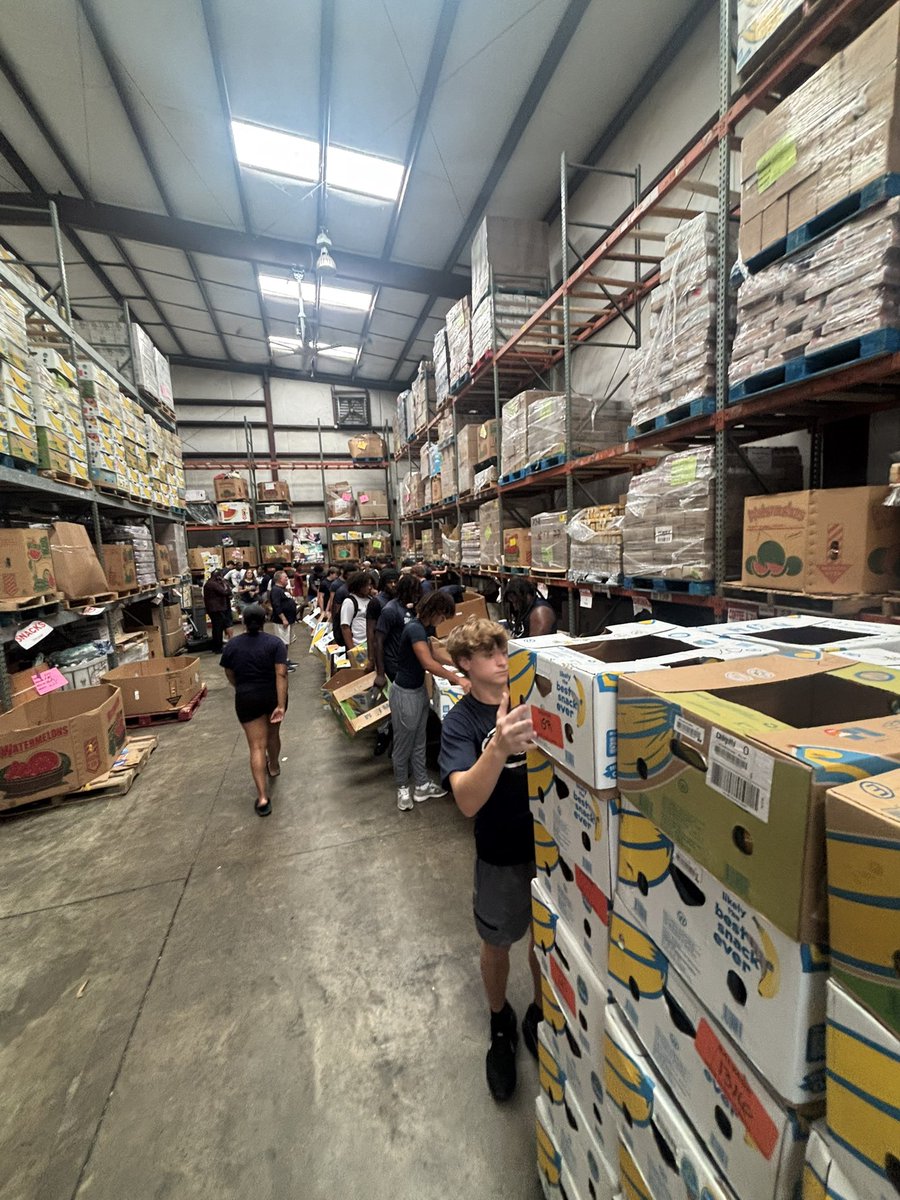 Dylan Prinzel (@dylanprinzel_26) on Twitter photo Woke up this morning feeling great. Got some community service with my team as well. Thank you <a href="/FootballSlhs/">SLHS Football</a> for letting my team and I enjoy this morning. 14 pallets done in an hour! Woke up this morning feeling great. Got some community service with my team as well. Thank you <a href="/FootballSlhs/">SLHS Football</a> for letting my team and I enjoy this morning. 14 pallets done in an hour!