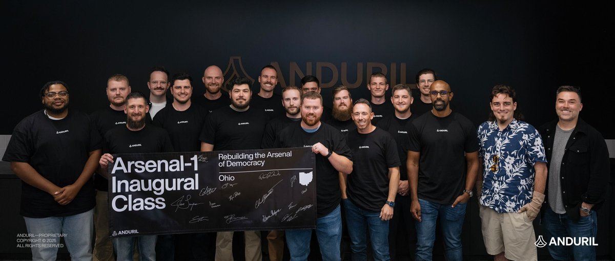 mttgrmm's tweet image. We welcomed our first Arsenal-1 hires this week... the gang is in training out at HQ in Costa Mesa. Welcome aboard!
I spy @PalmerLuckey @traestephens