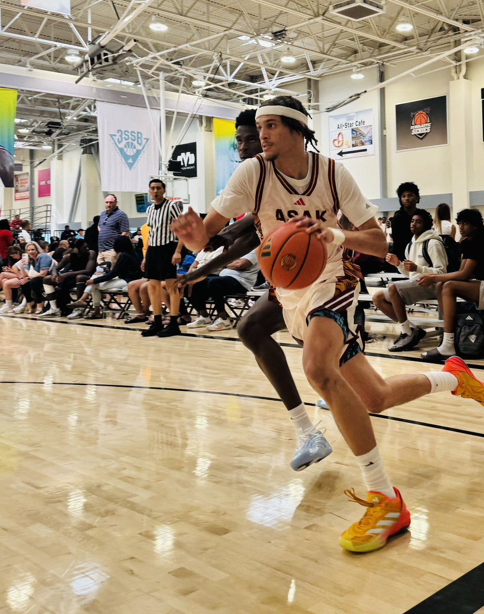 Trevaun Clark (‘26) | 6’8” F | ASAK 17

Trevaun plays with a high motor, challenging shots at the rim, while doing a great job of not fouling. He has excellent footwork and athleticism, allowing him to switch out on guards with ease. Trevaun is always a threat on the rim, whether