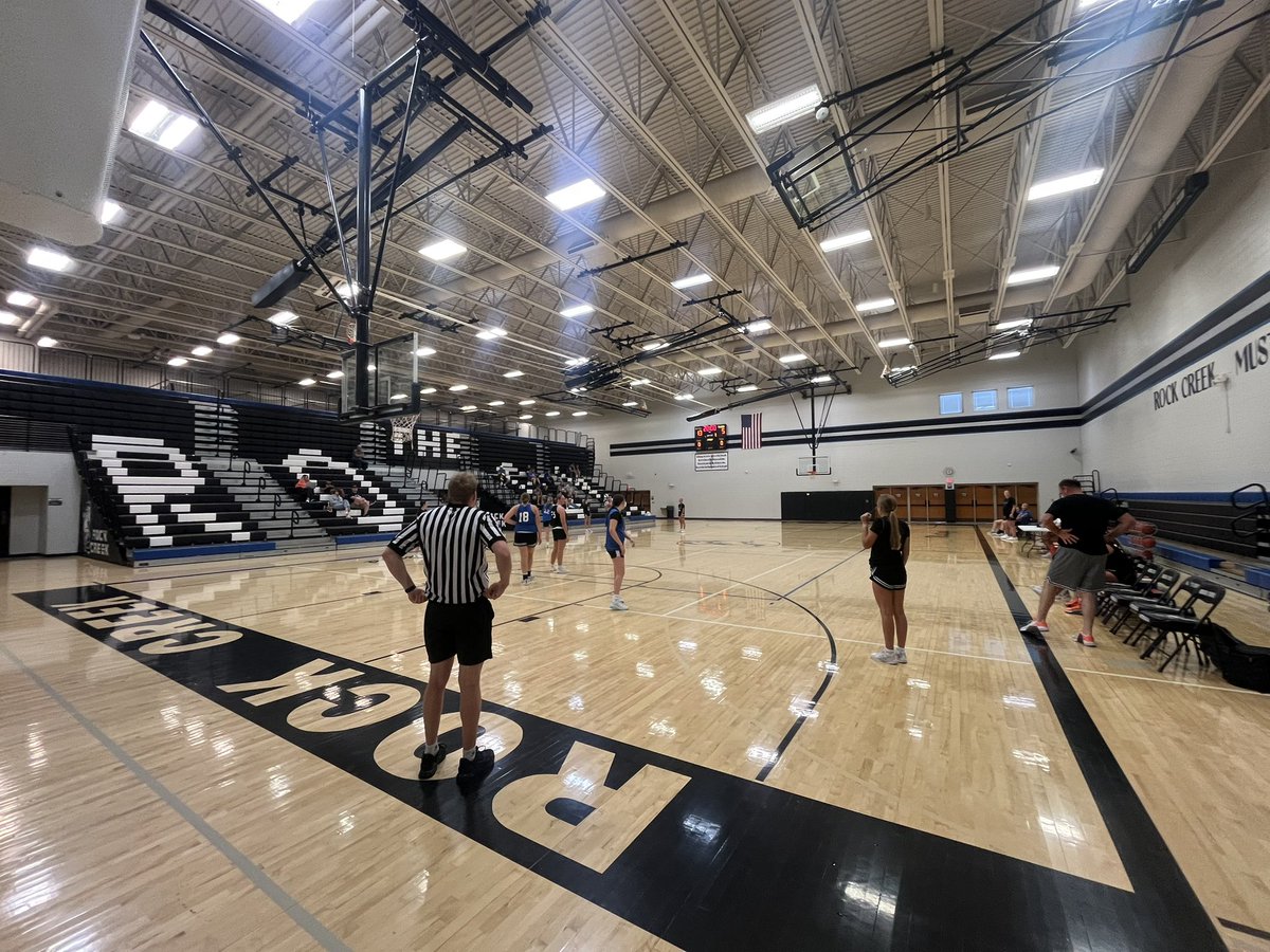 goody_scott's tweet image. One last day for the summer to get some reps in with @RockCreek_Hoops hosting a tournament. Teams came from as close as Holton to as far as Larned.
Teams included: Tescott, Riverside, Larned, Lyndon, Holton, TMP-Marian, Rock Creek, Pike Valley, and Cherryvale.