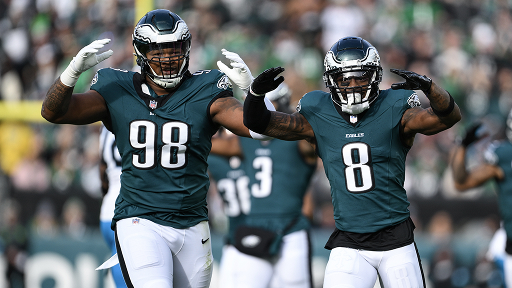 AroundTheNFL's tweet image. NFL's top 10 defenses in 2025 (via @GennaroFilice): Broncos edge out Eagles and Ravens for No. 1 spot; Patriots will rise

nfl.com/news/nfl-s-top…