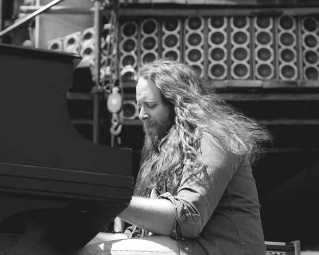 GratefulDead's tweet image. Remembering Keith Godchaux on his birthday today🌹
Photos by Jon Conroy, Mary Ann Mayer, Ed Perlstein, and Snooky Flowers