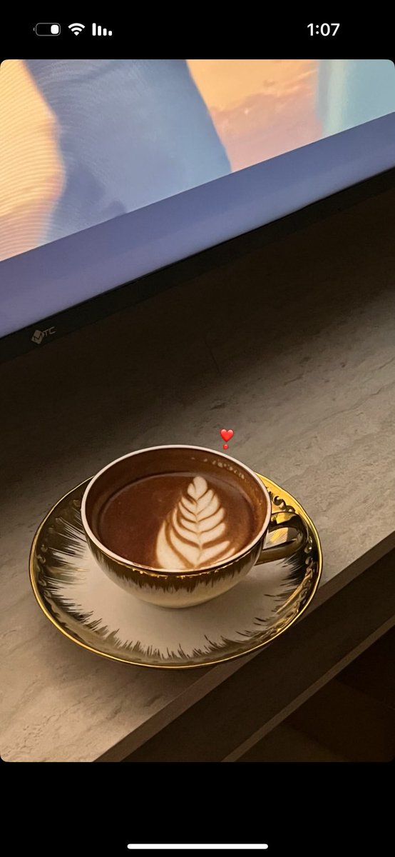 عيش مع اللي شاري قربك و ما يمله ❤️