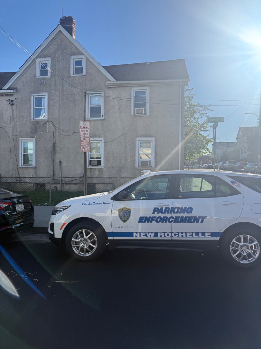 layyabayya's tweet photo. @NewRochellePD @NRPDpolice no parking here to corner I guess unless you’re the police. Must be nice. https://t.co/teasPxgHkv