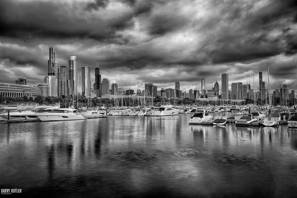 barrybutler9's tweet image. Burnham in Black & White. Today in the harbor. #chicago