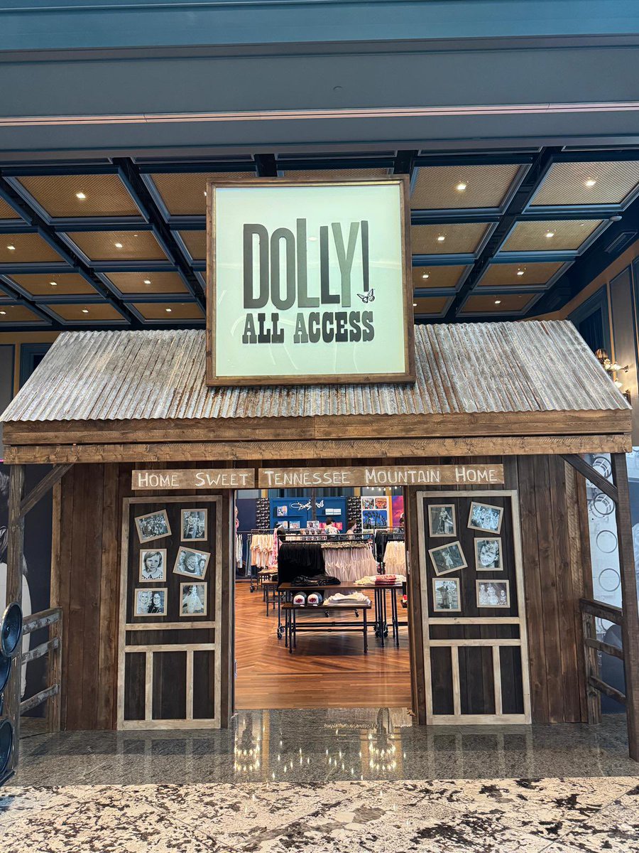 dolly_musical's tweet image. Exclusively for ticket holders - don’t miss the DOLLY! ALL ACCESS area for a curated shopping experience ✨